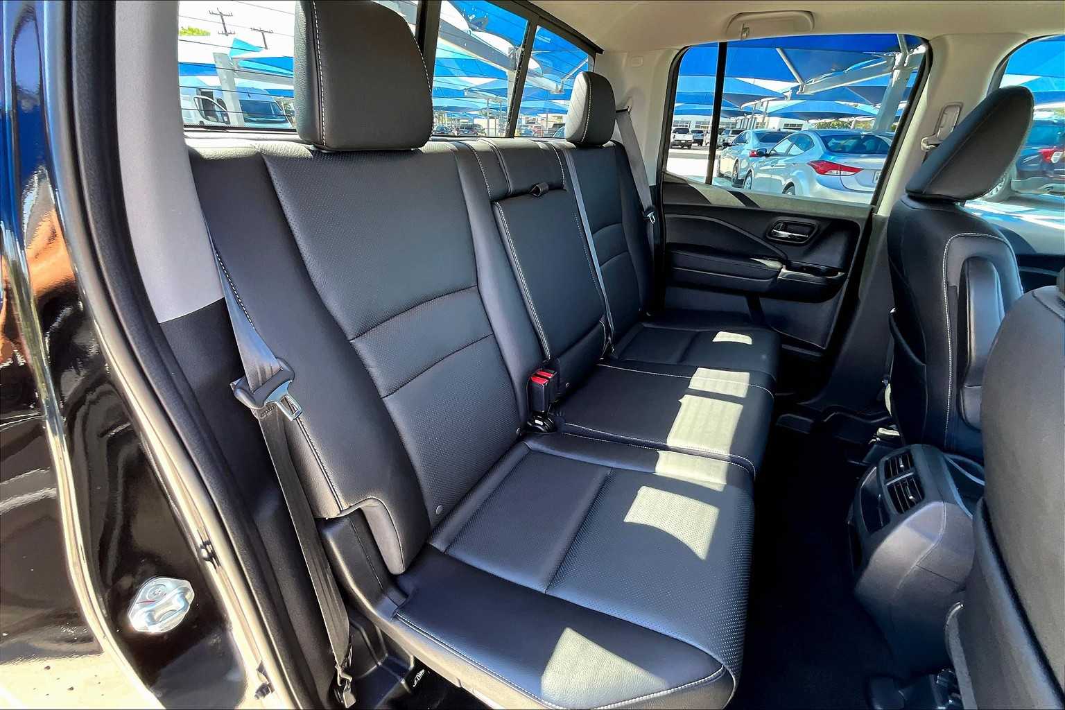 2023 Honda Ridgeline RTL photo 17
