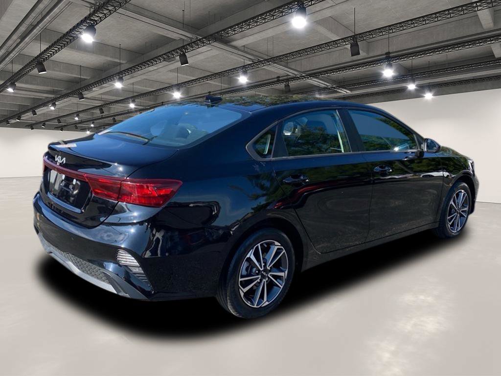 2023 Kia Forte LXS photo 7