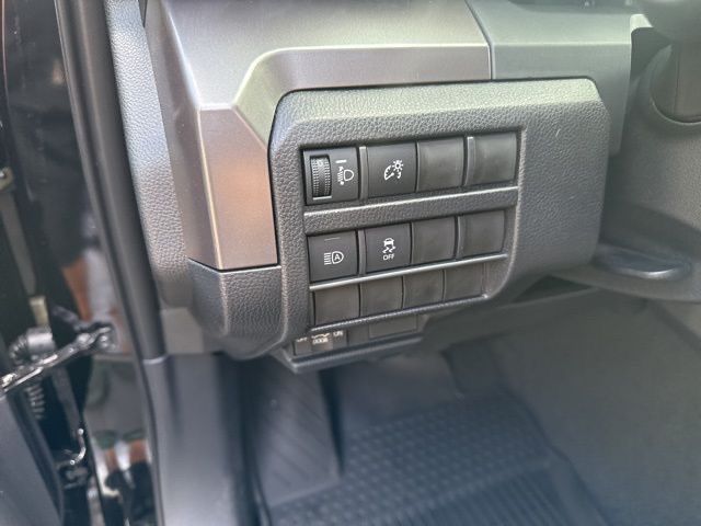2025 Toyota Tacoma SR5 4x4 Double Cab photo 23