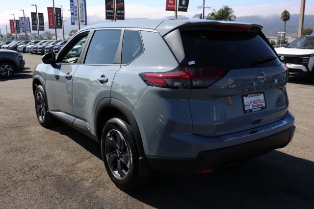 2026 Nissan Rogue SV photo 3