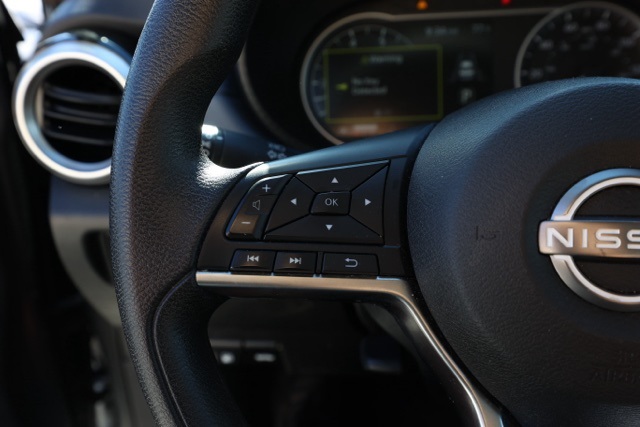 2023 Nissan Versa 1.6 SV photo 22
