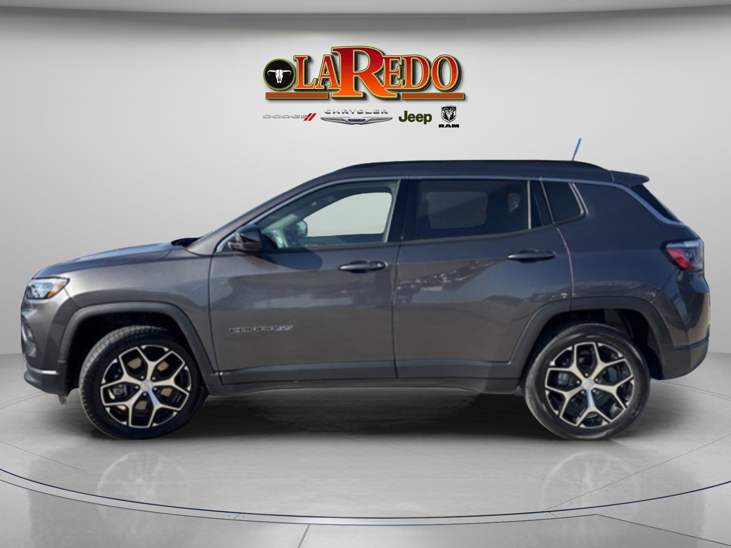 2024 Jeep Compass Latitude photo 4