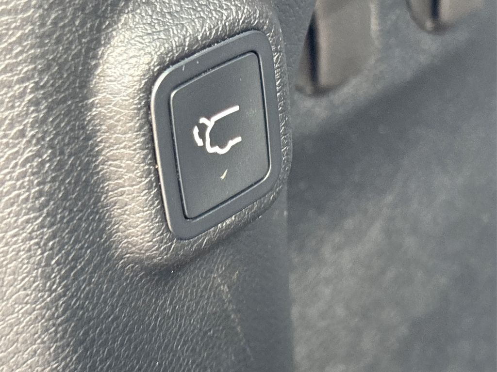 2020 Jeep Cherokee Trailhawk photo 18