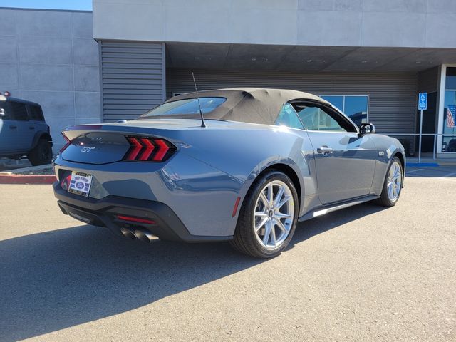 2025 Ford Mustang GT Premium Convertible photo 4