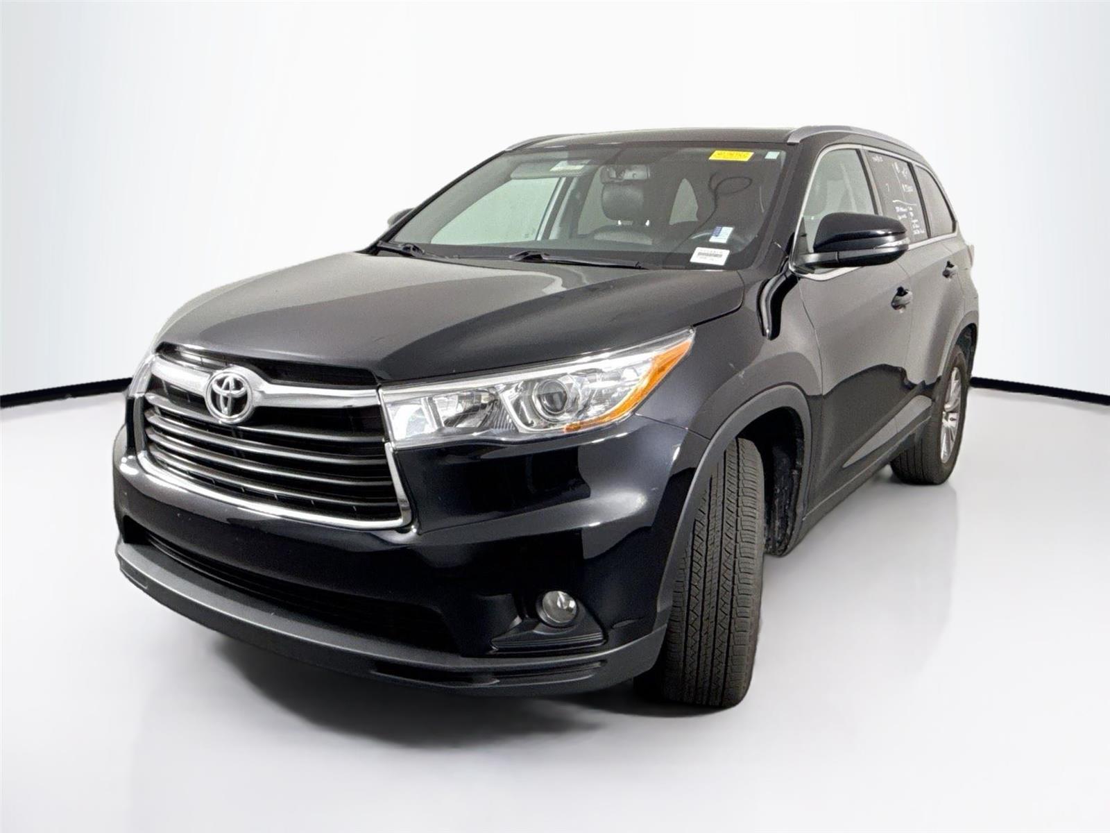 2015 Toyota Highlander Base Hybrid photo 2