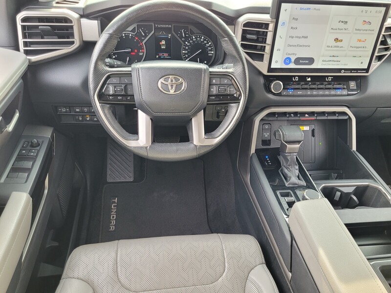 2022 Toyota Tundra Limited CrewMax photo 7