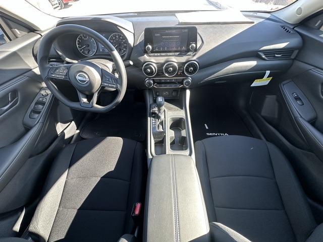 2025 Nissan Sentra S photo 22