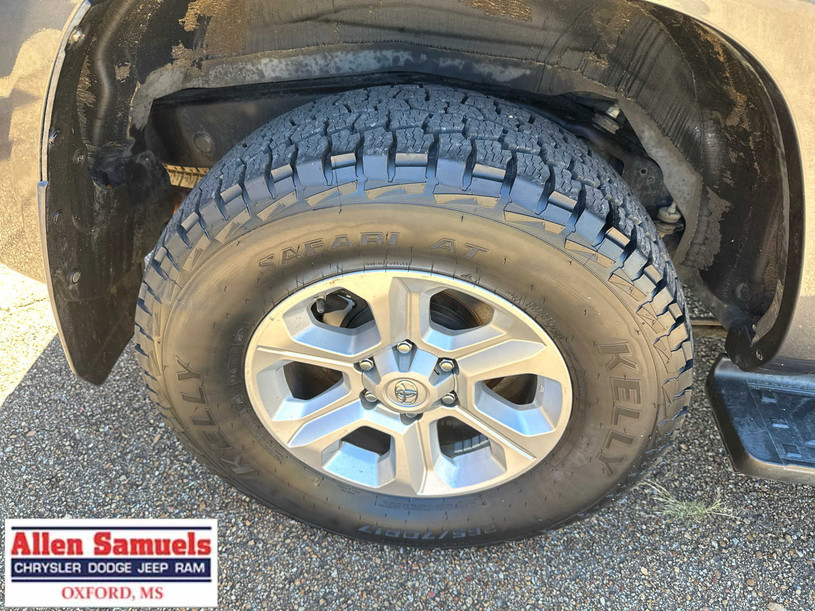 2019 Toyota 4Runner SR5 photo 32