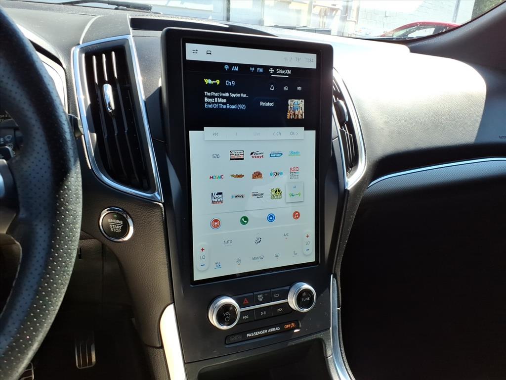 2021 Ford Edge ST photo 15
