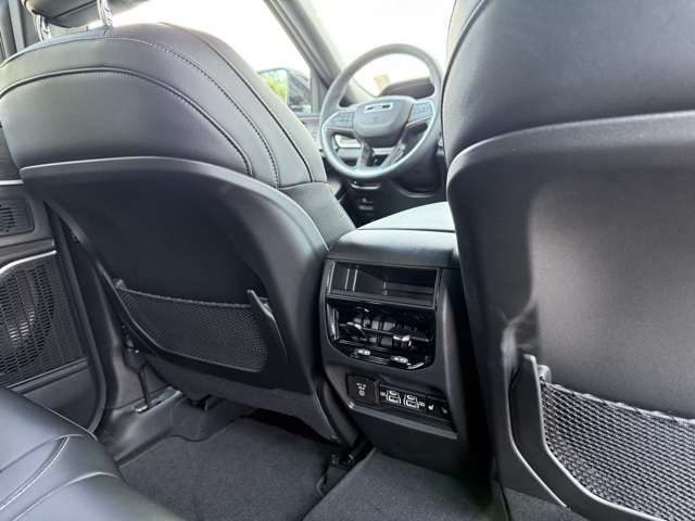 2025 Jeep Grand Cherokee Limited photo 11
