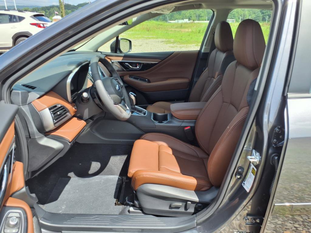 2025 Subaru Legacy Touring XT photo 2