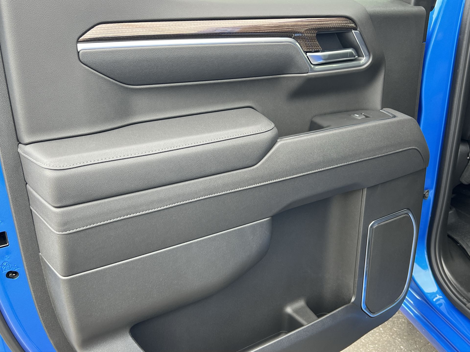 2026 Chevrolet Silverado 1500 LT photo 21