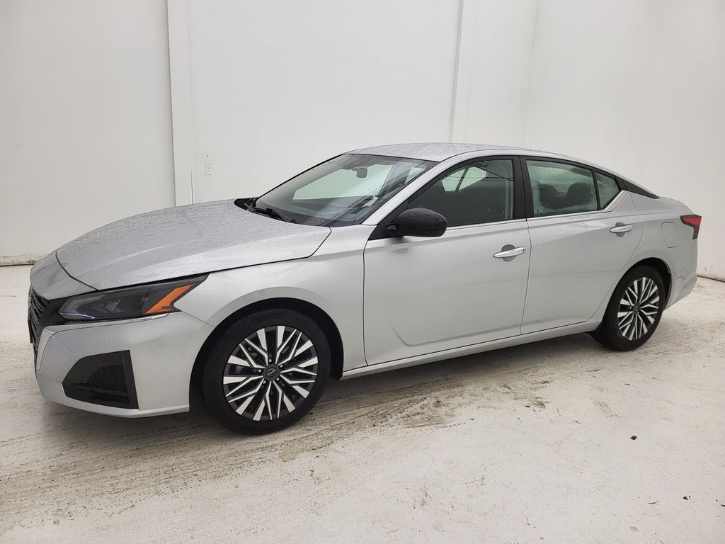 2024 Nissan Altima 2.5 SV photo 14