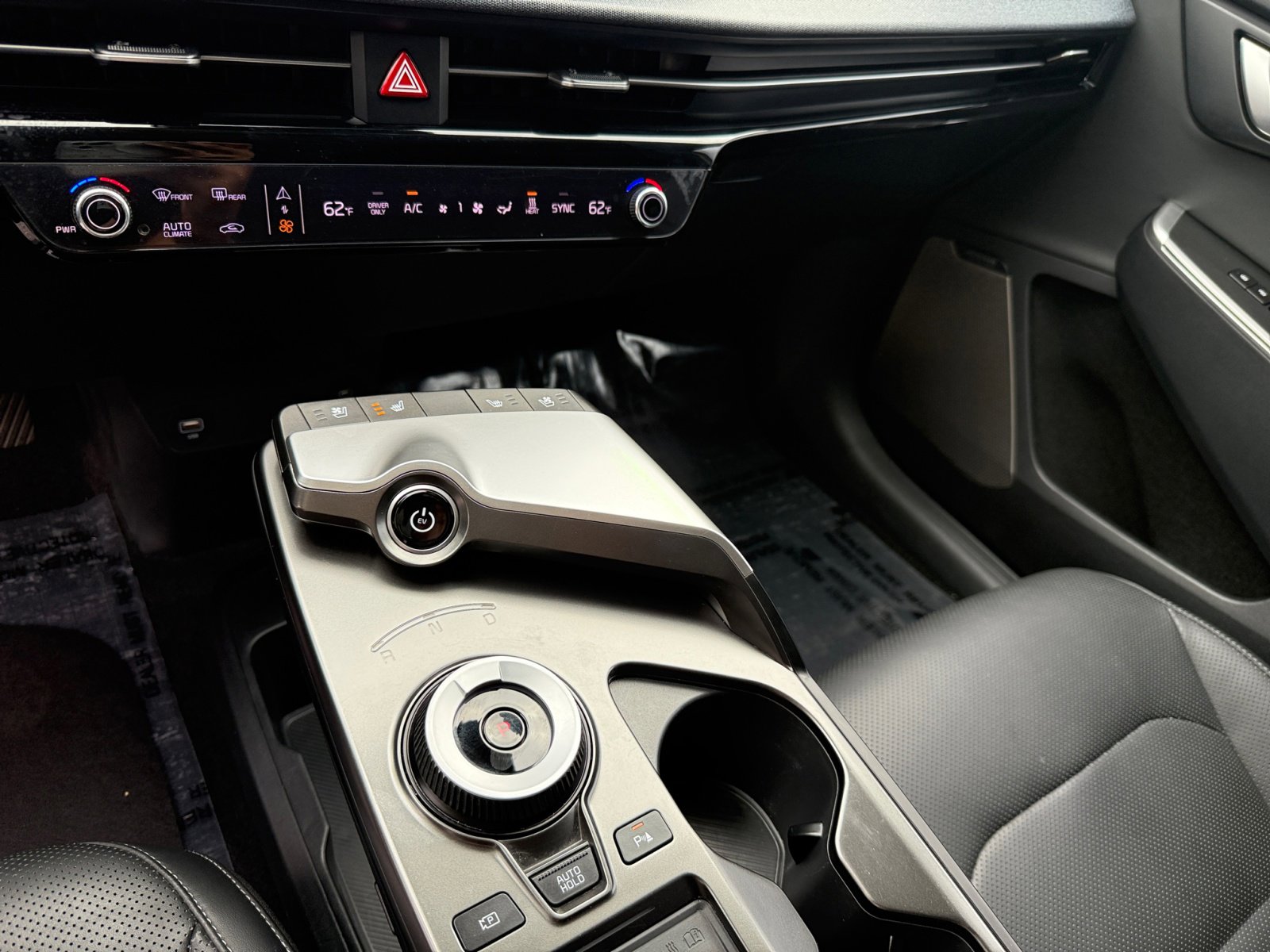 2024 Kia EV6 Wind photo 13