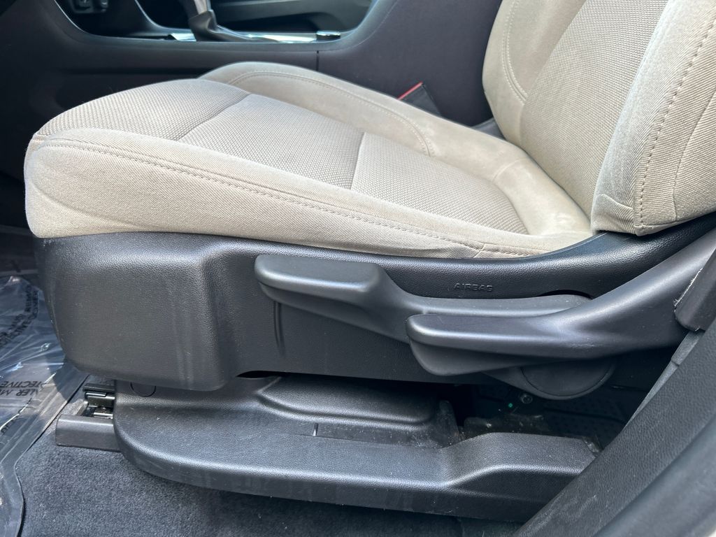 2022 Chevrolet Traverse LS photo 20