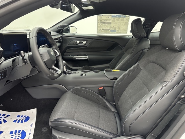 2025 Ford Mustang EcoBoost photo 13