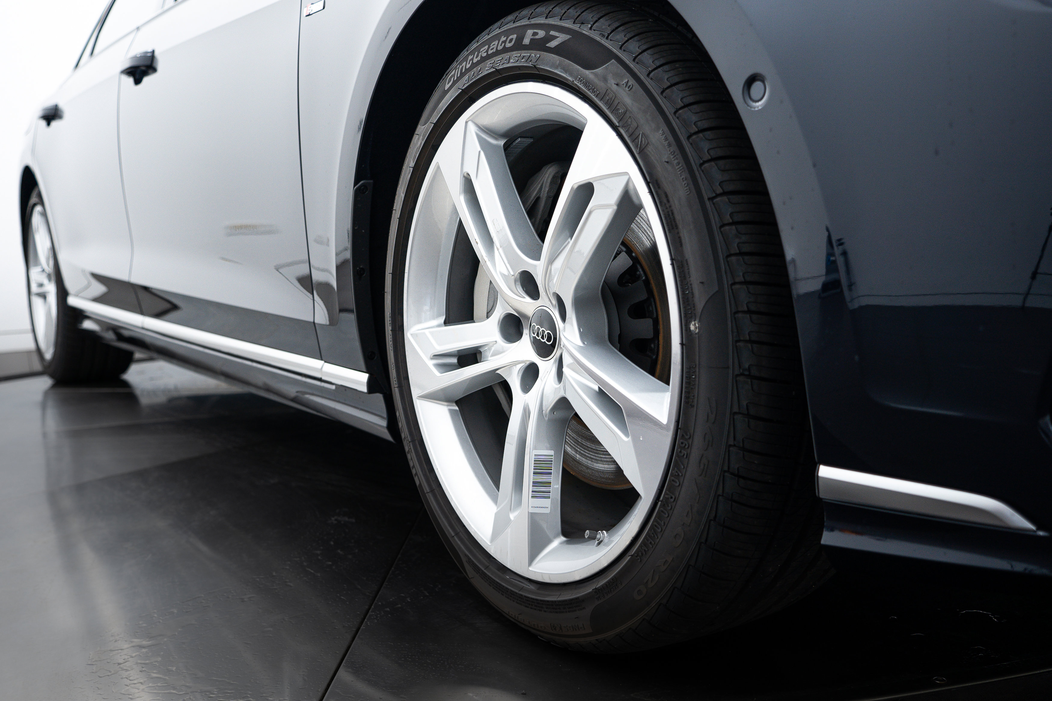 2025 Audi A8 L 55 photo 12