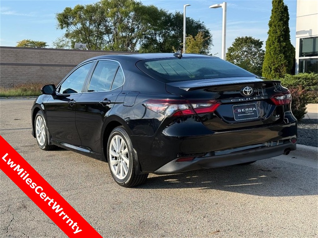 2022 Toyota Camry LE photo 3