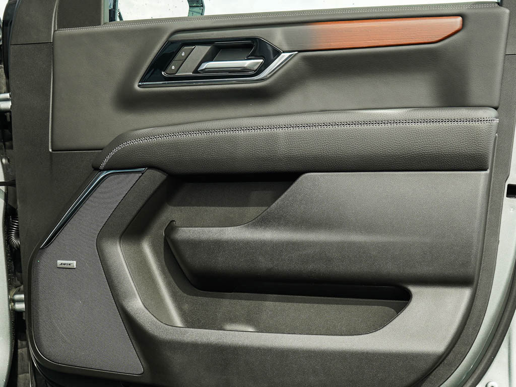 2025 Gmc Yukon Denali photo 8