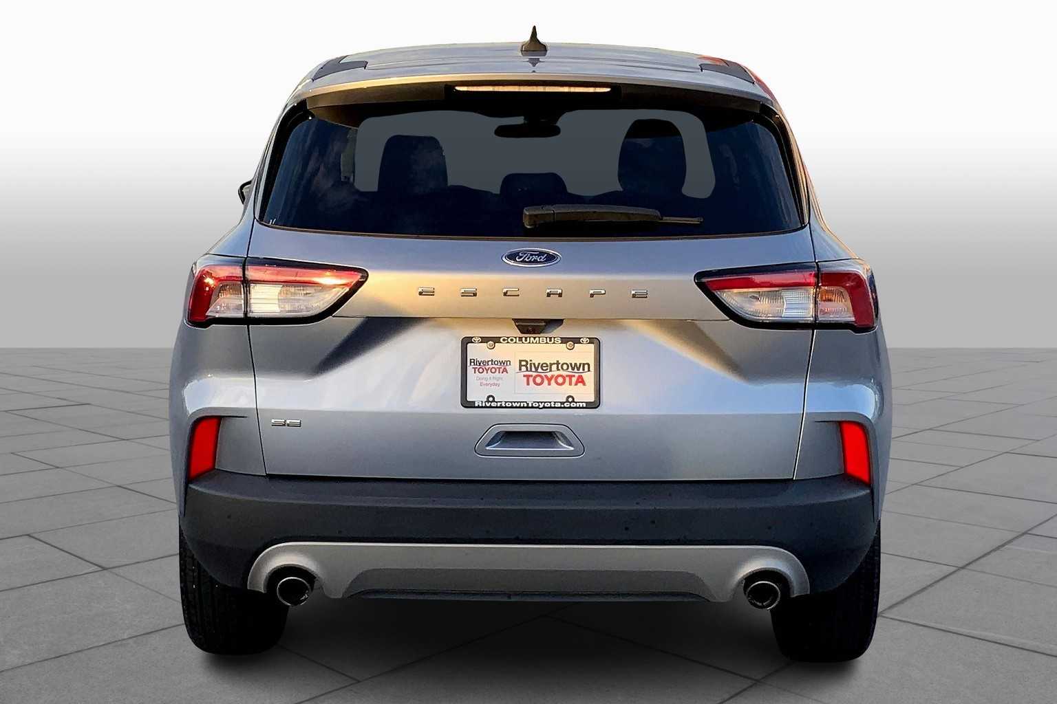 2022 Ford Escape SE photo 4