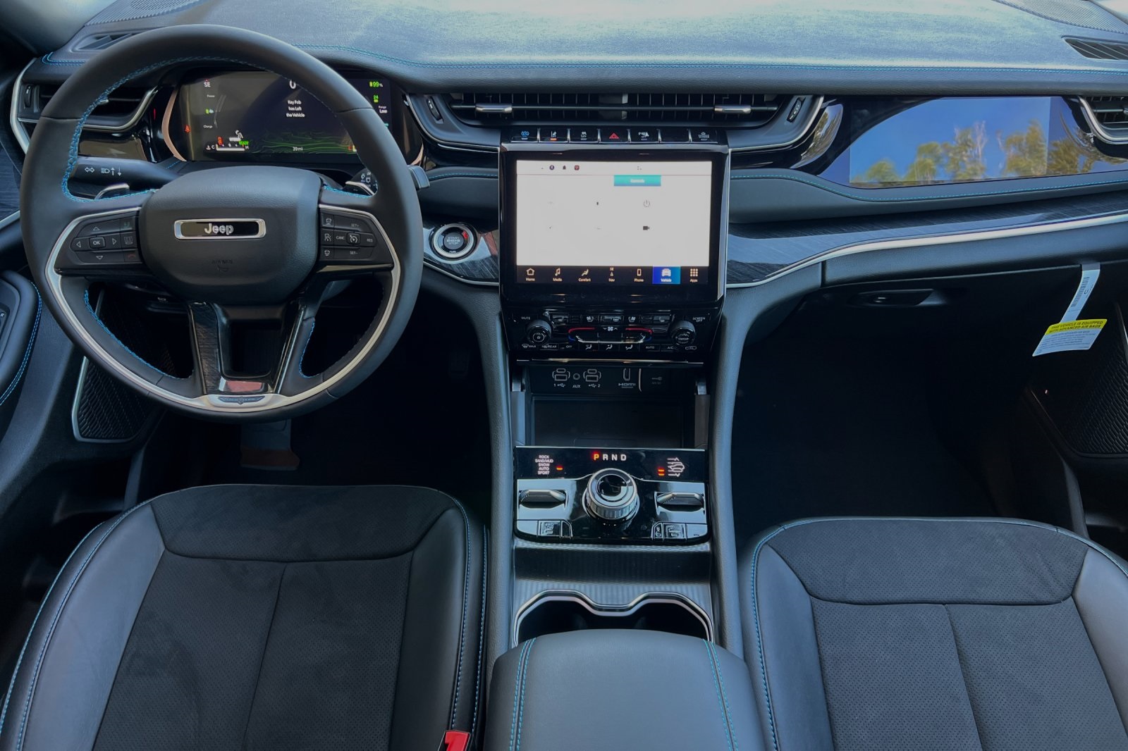 2023 Jeep Grand Cherokee Trailhawk 4xe photo 12