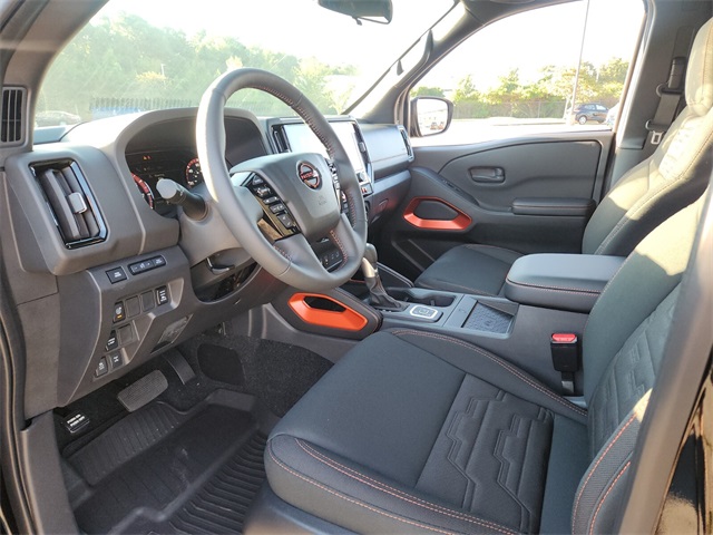 2026 Nissan Frontier Crew Cab PRO-4X photo 7