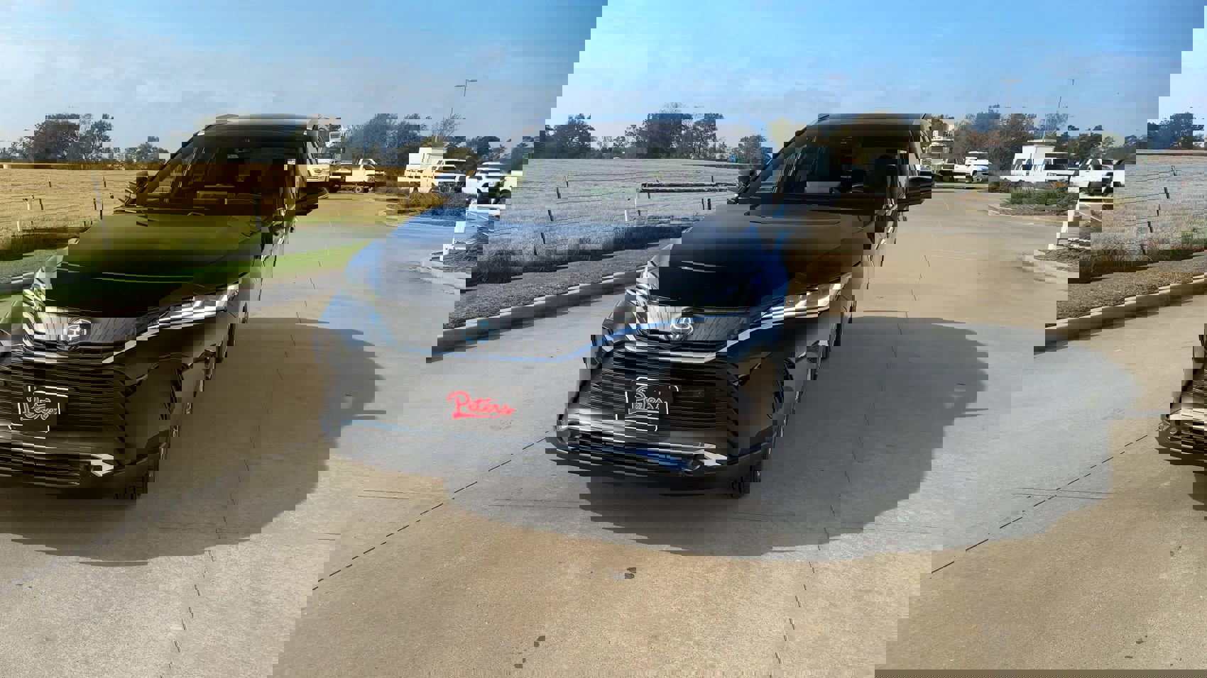 2022 Toyota Venza XLE photo 3