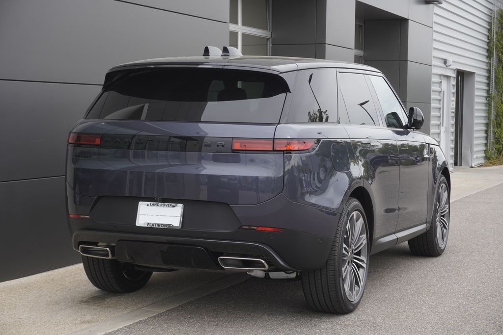 2025 Land Rover Range Rover Sport SE photo 2