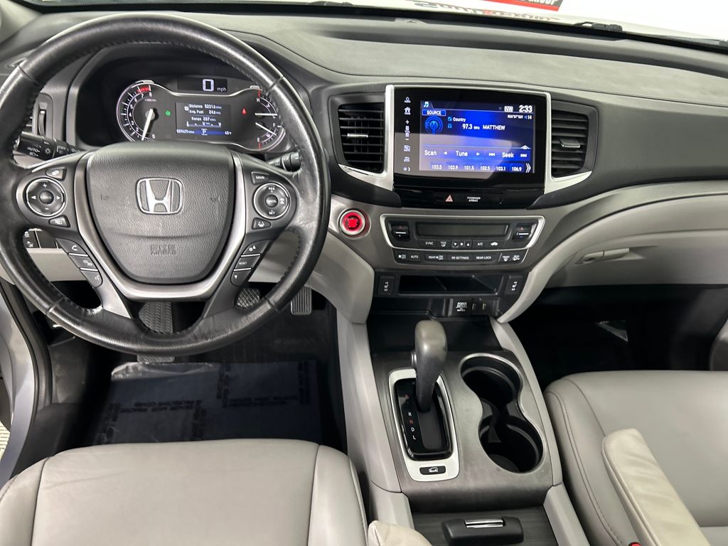 2017 Honda Pilot EX-L photo 3