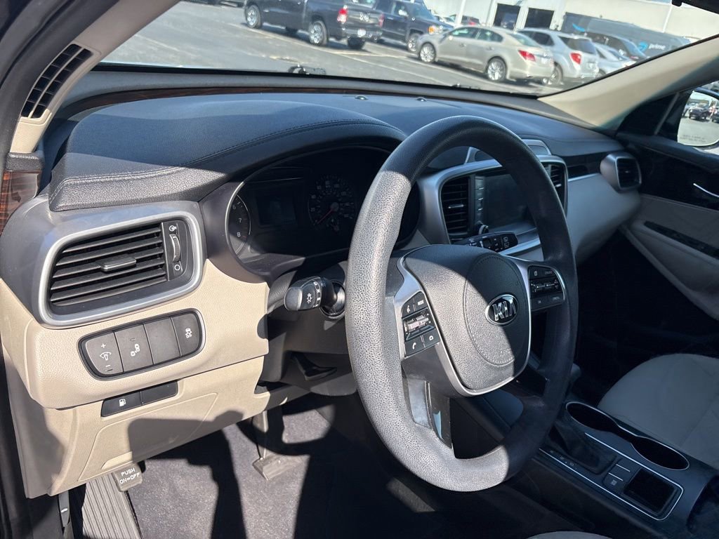 2020 Kia Sorento LX S photo 27