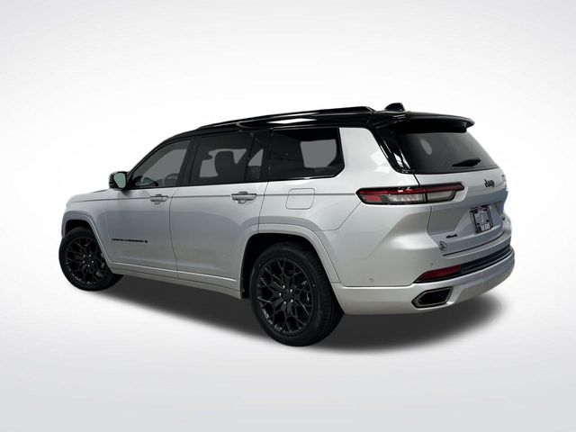 2023 Jeep Grand Cherokee L Summit Reserve photo 3