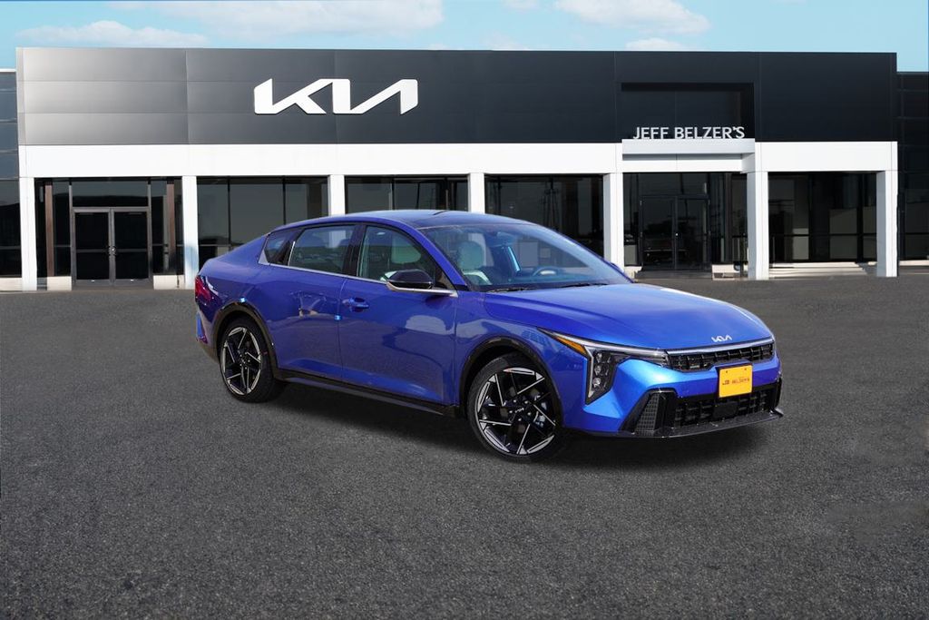 2025 Kia K4 GT-Line's photo
