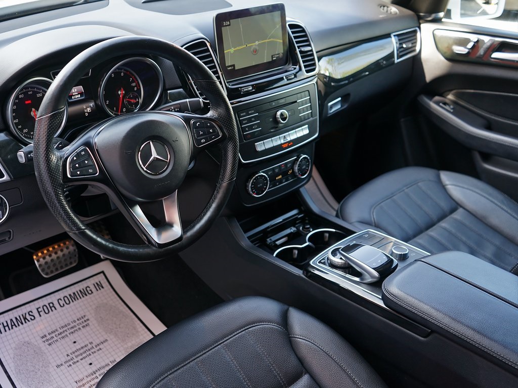 2019 Mercedes Benz GLE 400 4MATIC photo 2