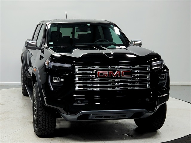 2024 Gmc Canyon Denali photo 2