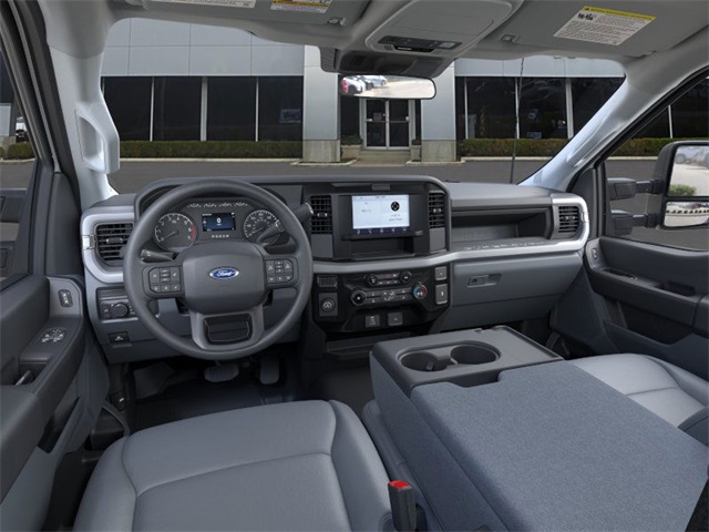 2025 Ford F-250 XL photo 8