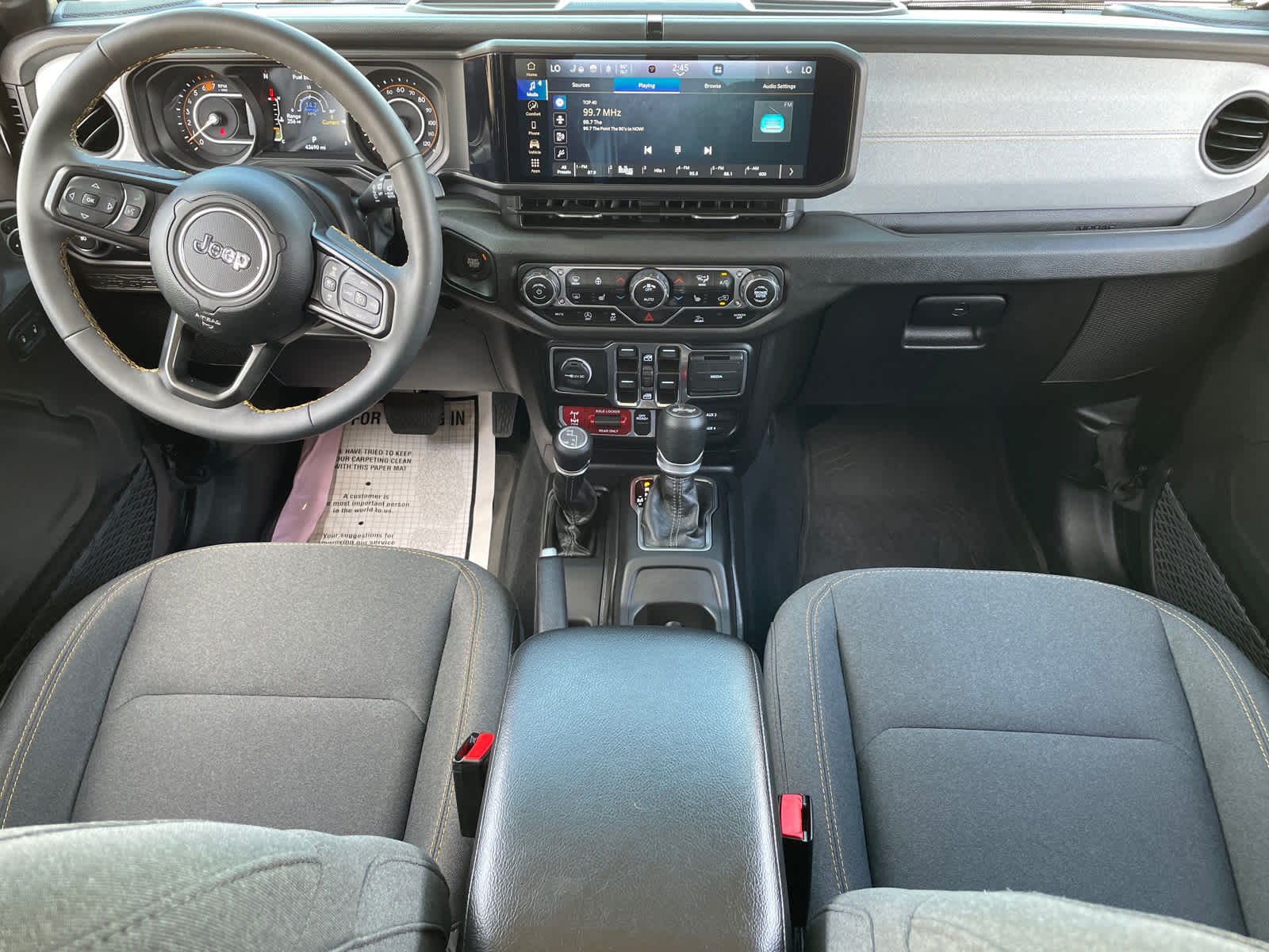 2024 Jeep Wrangler Willys photo 14