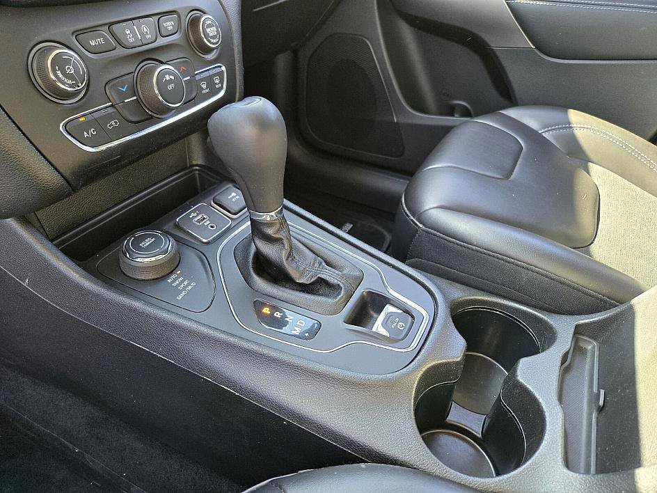 2019 Jeep Cherokee Latitude photo 15