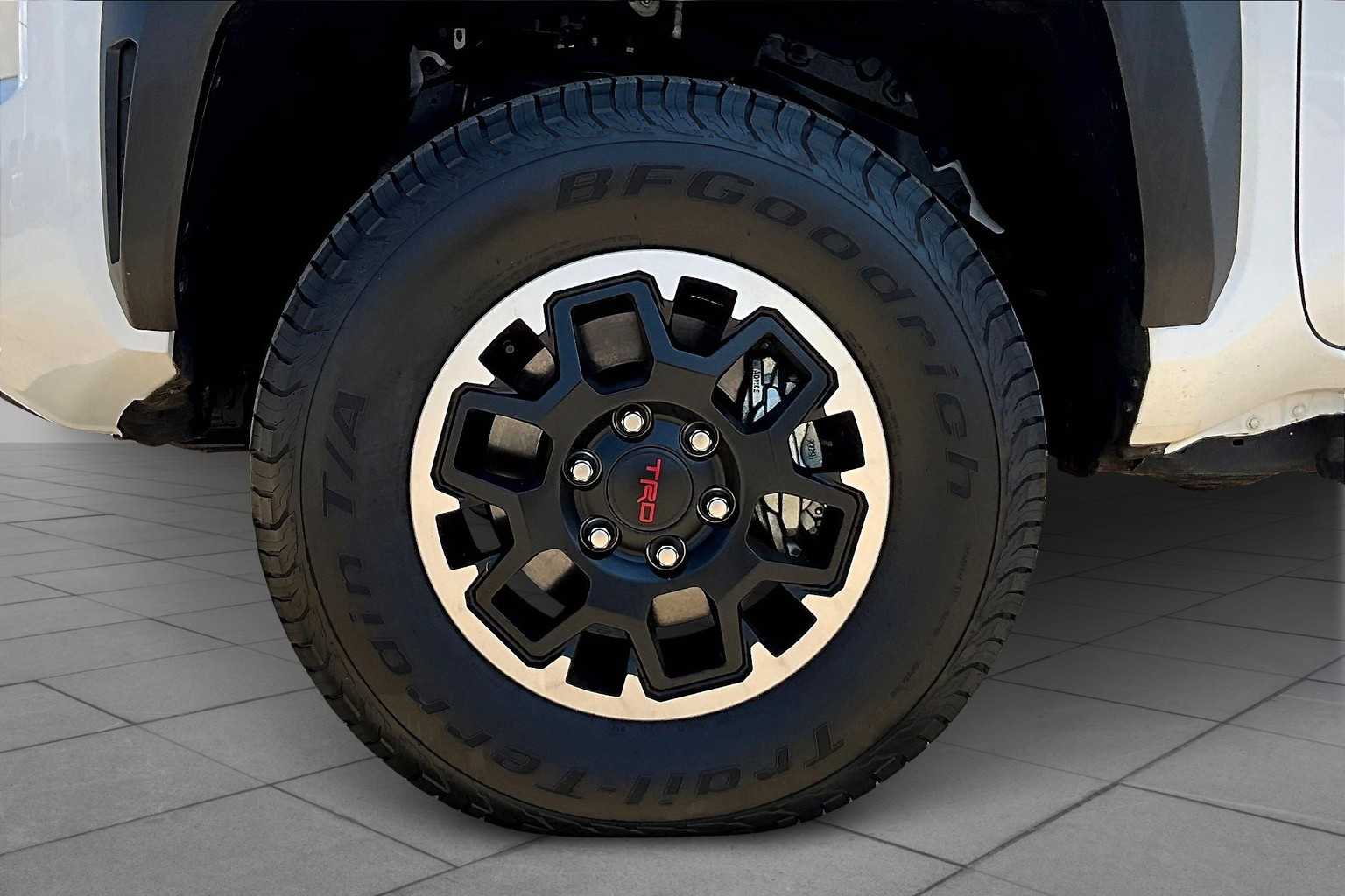 2024 Toyota Tacoma TRD photo 9