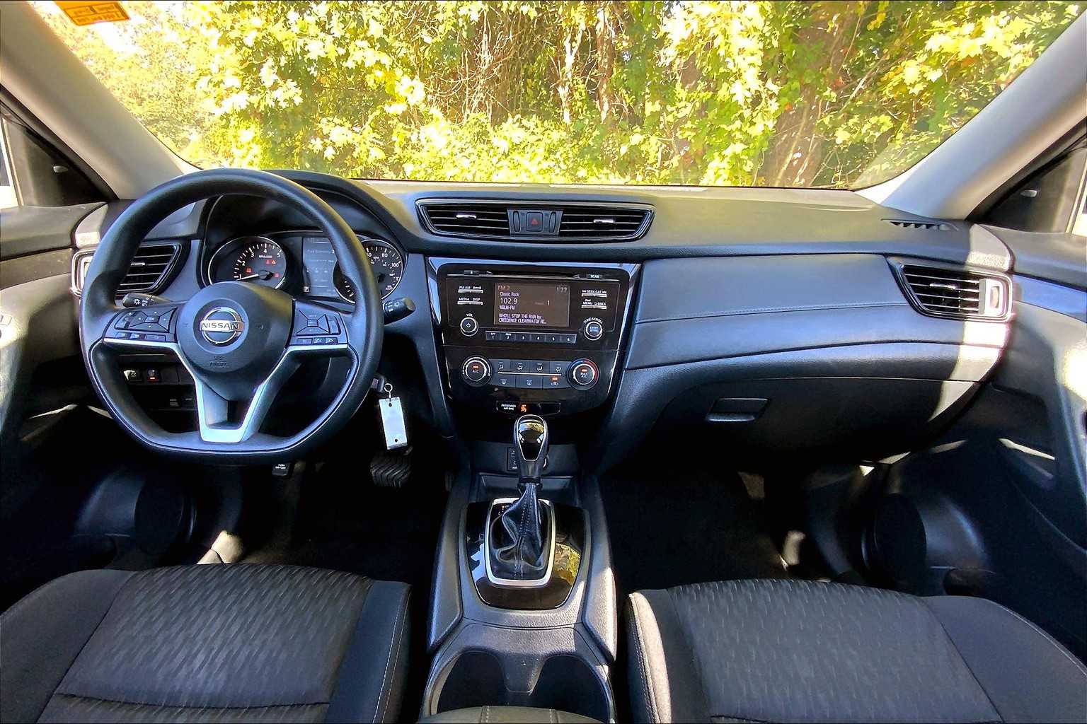 2017 Nissan Rogue S photo 13