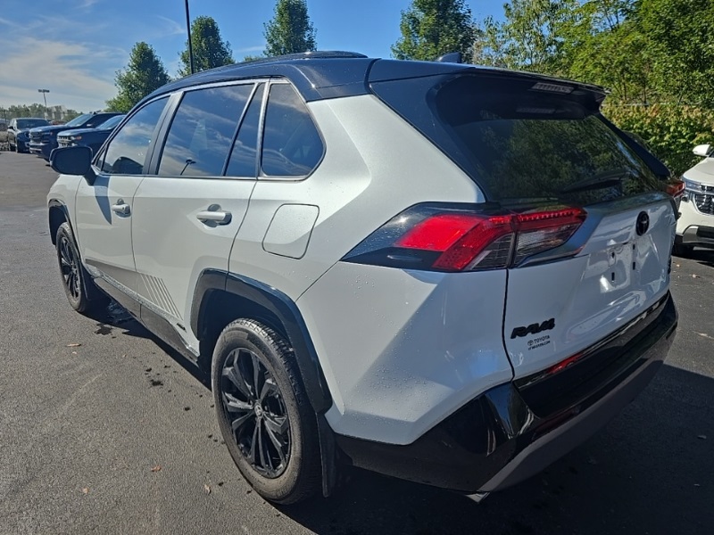 2023 Toyota RAV4 Hybrid XSE photo 5