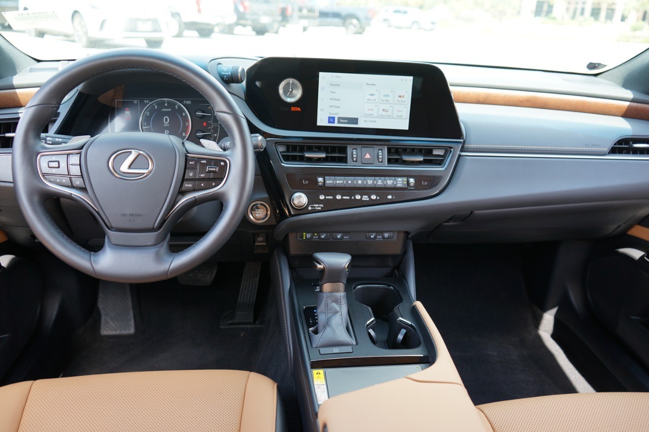 2025 Lexus ES 350 photo 25