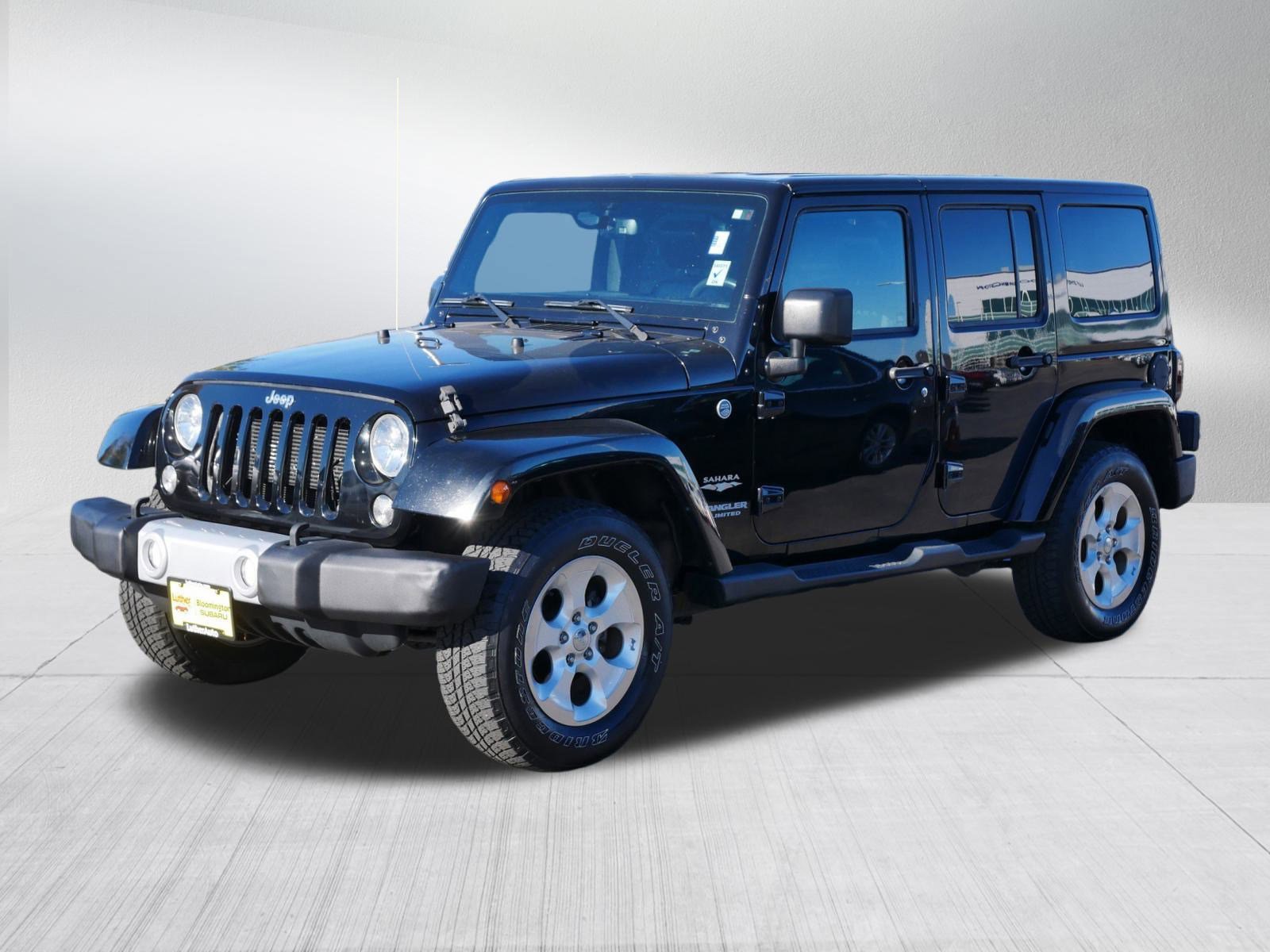 2015 Jeep Wrangler Unlimited Sahara photo 3