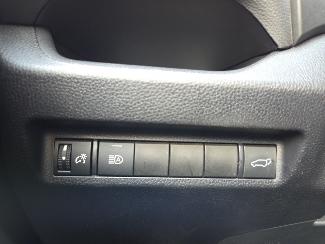 2019 Toyota RAV4 Hybrid XLE photo 21