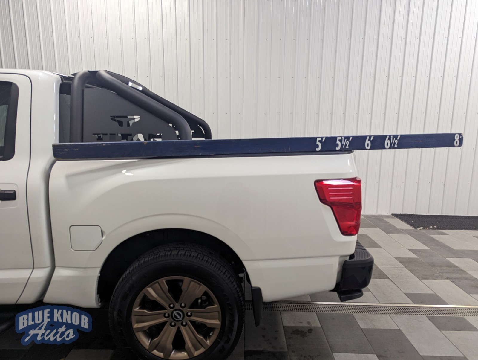 2024 Nissan Titan SV photo 3