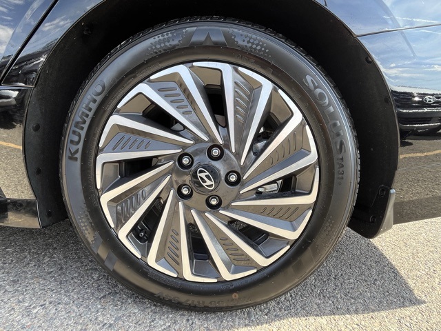 2025 Hyundai Sonata Hybrid SEL photo 10