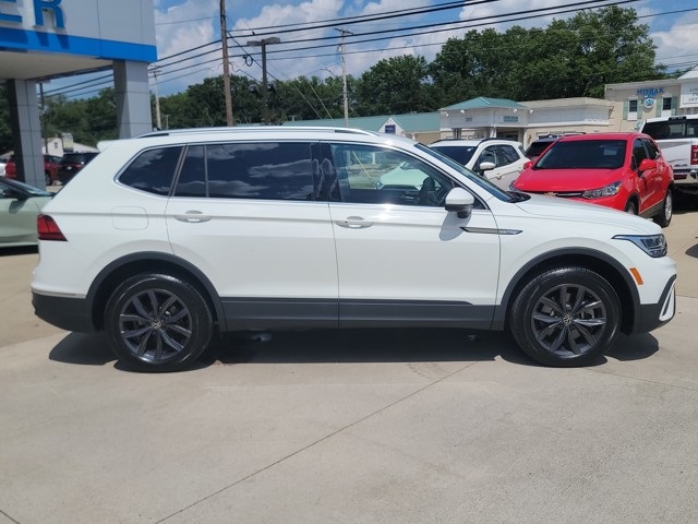 2024 Volkswagen Tiguan SE Wolfsburg Edition photo 4