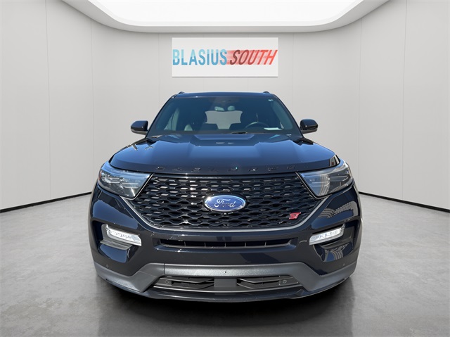 2022 Ford Explorer ST photo 3
