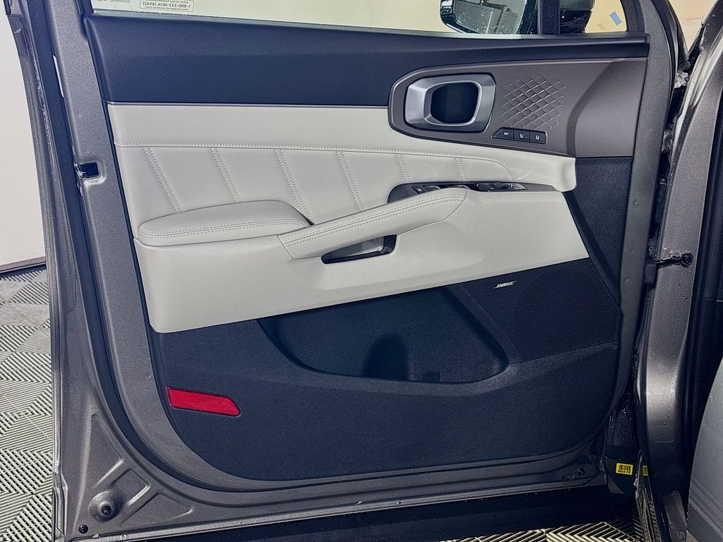 2025 Kia Sorento Hybrid SX Prestige photo 10