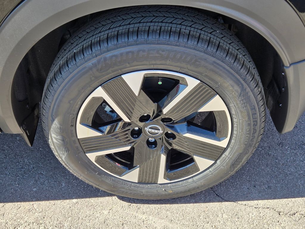 2026 Nissan Kicks SV photo 4