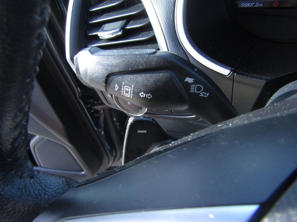 2019 Ford Edge SEL photo 22